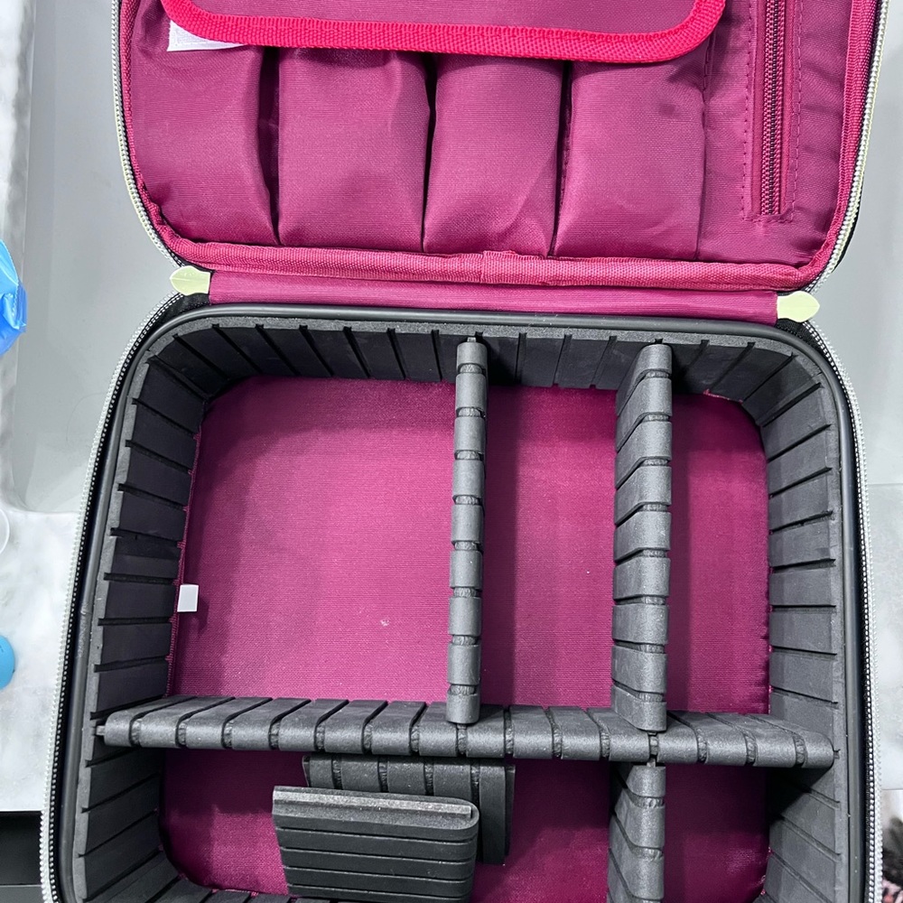 Victoria secret adjustable slots makeup case. Never used.